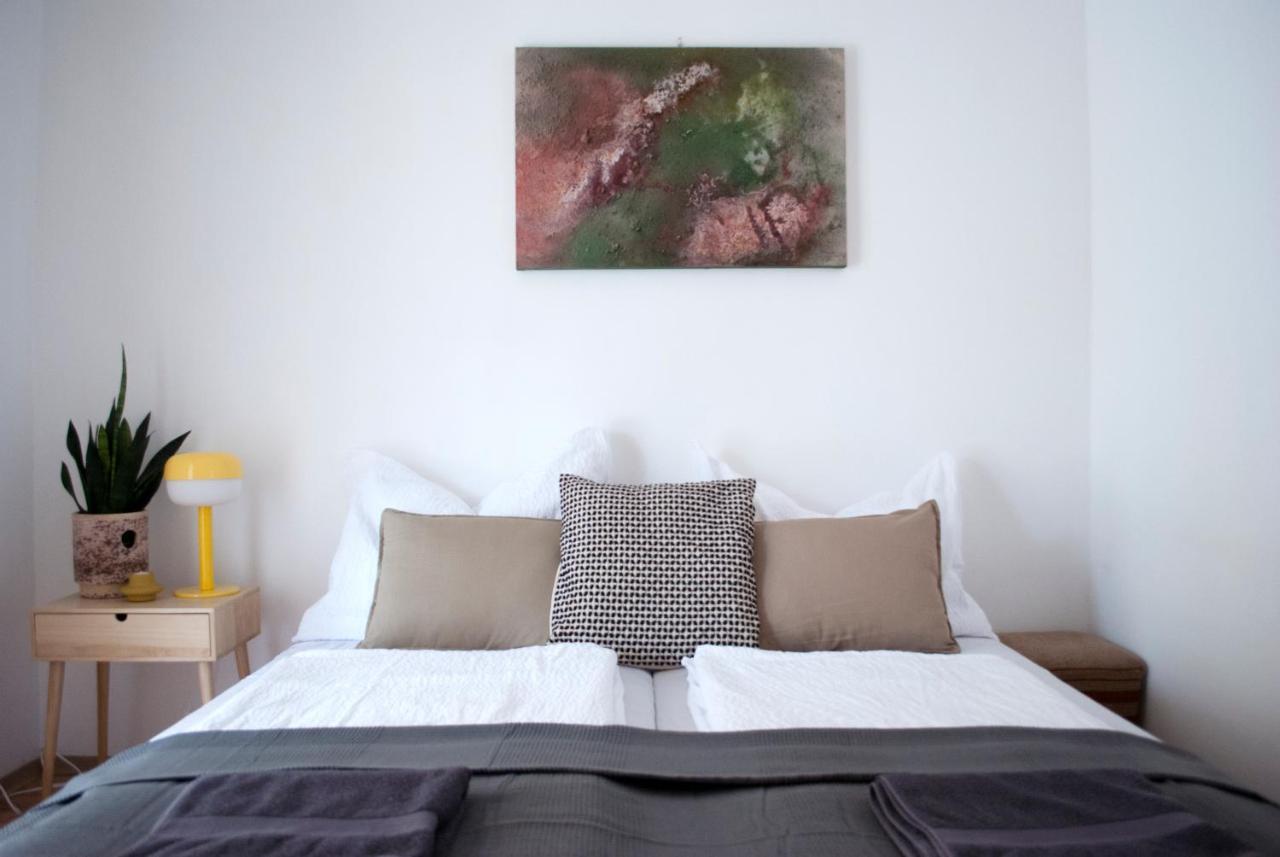 Endretro Apartments Шиофок Экстерьер фото