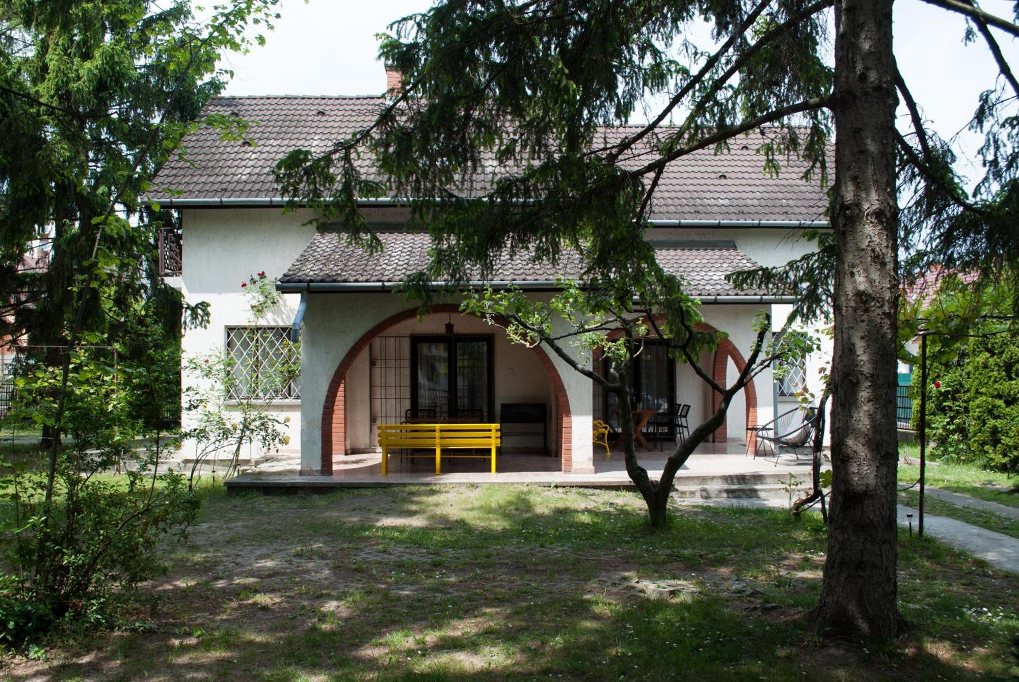 Endretro Apartments Шиофок Экстерьер фото